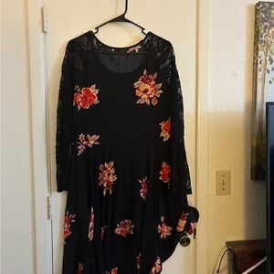 Floral Black Dress with Lace Sleeves